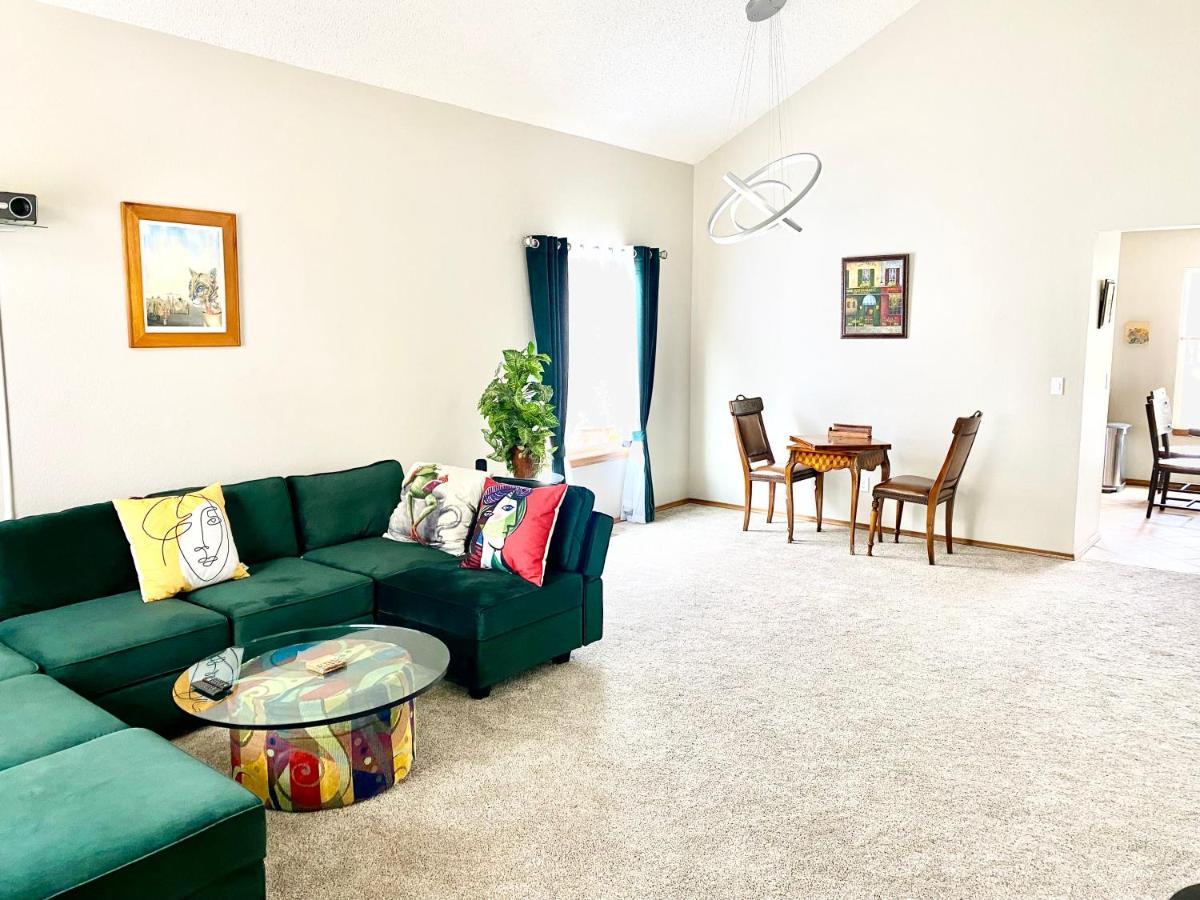 Artsy Home Close To Usafa With Fireplace And Patio Колорадо Спрингс Екстериор снимка