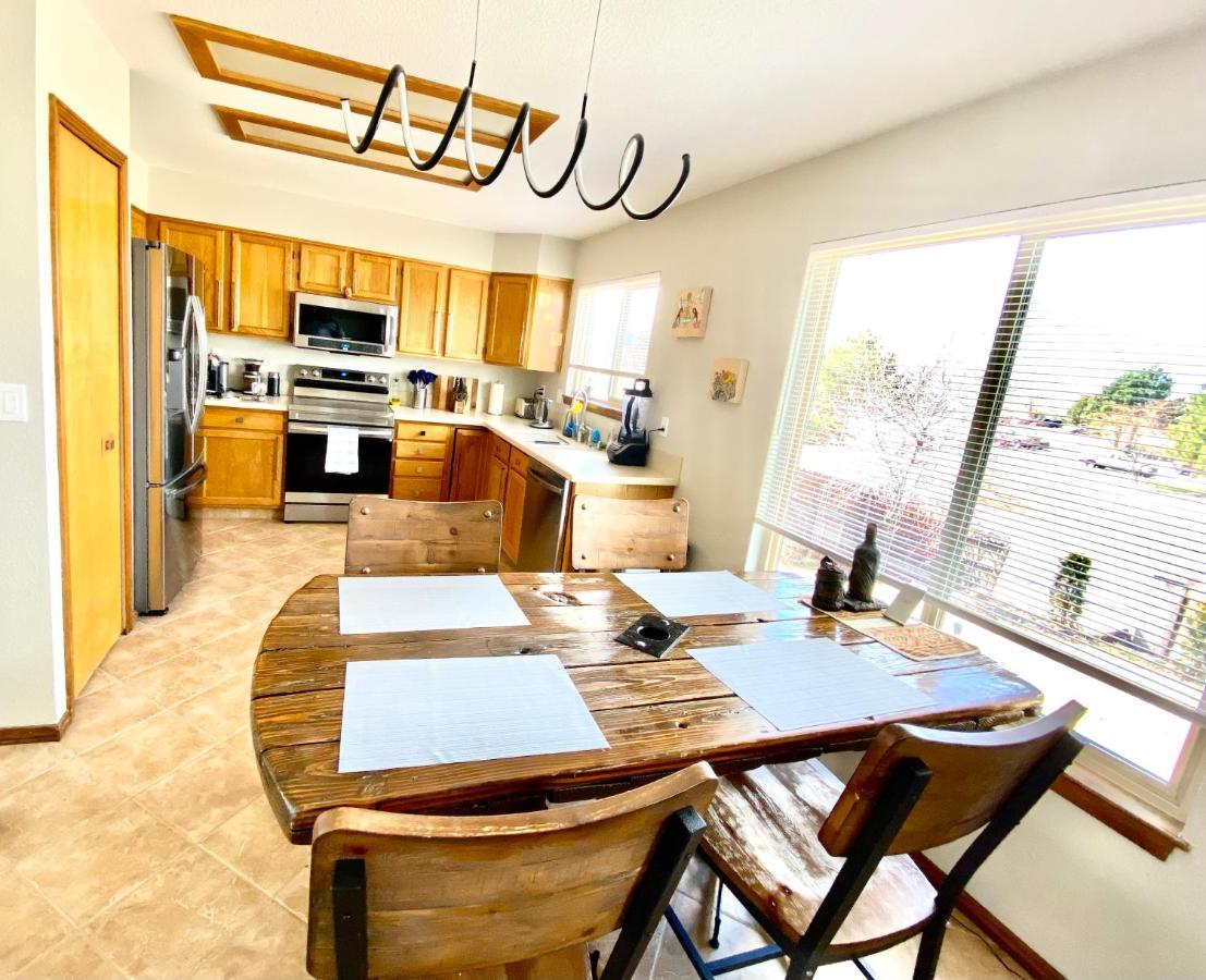 Artsy Home Close To Usafa With Fireplace And Patio Колорадо Спрингс Екстериор снимка