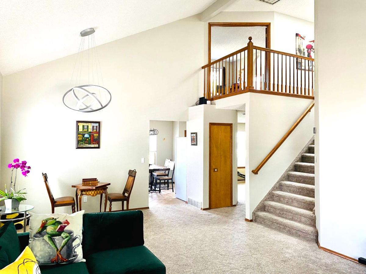Artsy Home Close To Usafa With Fireplace And Patio Колорадо Спрингс Екстериор снимка