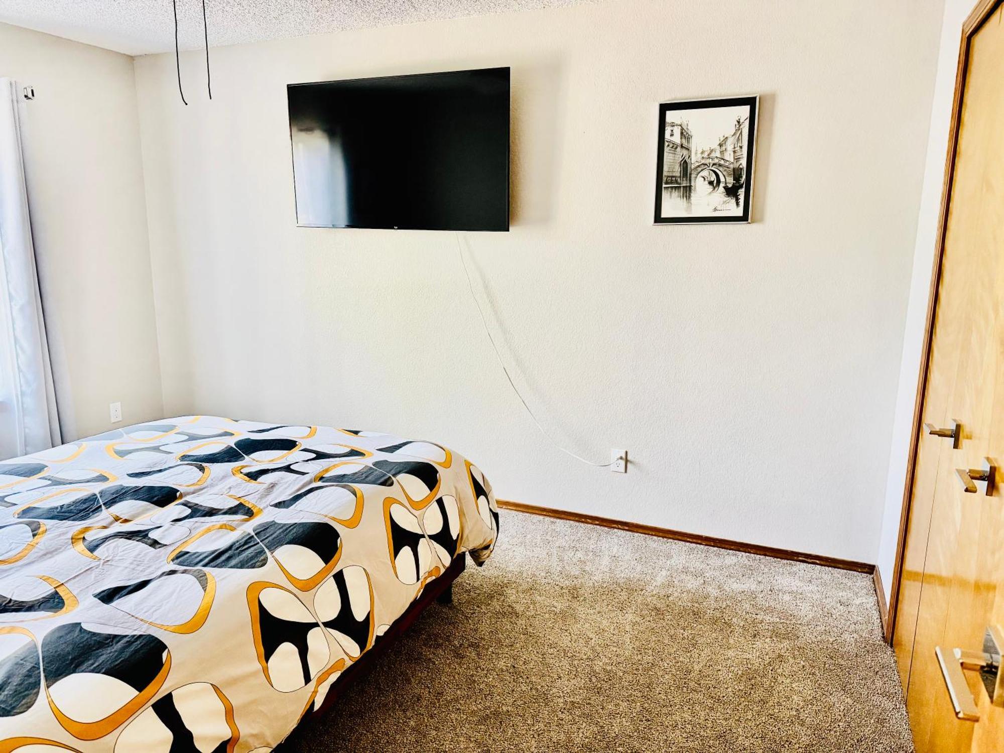 Artsy Home Close To Usafa With Fireplace And Patio Колорадо Спрингс Екстериор снимка